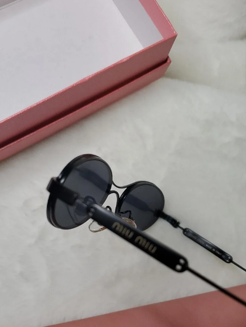 CC Boutique miu oval